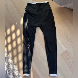 SET Active Black and White Leggings